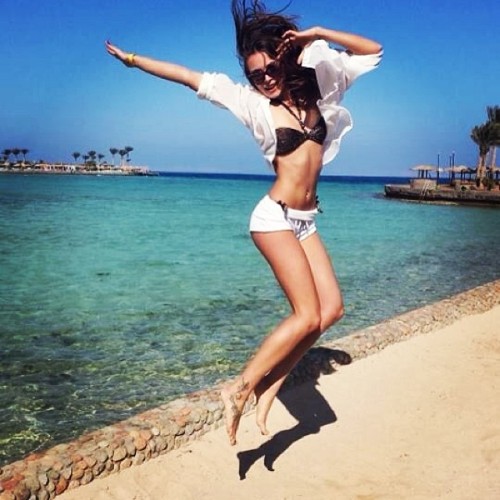 sexyinstush:  Source : http://sexyinstush.tumblr.com/ Instagram Name: merigulin