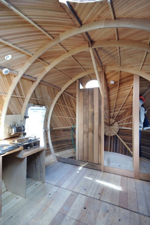 Artist Lives in Egg-Shaped, Floating Micro-House for One Year To explore “the meaning of 