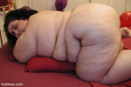 women with fat hanging bellies 18+