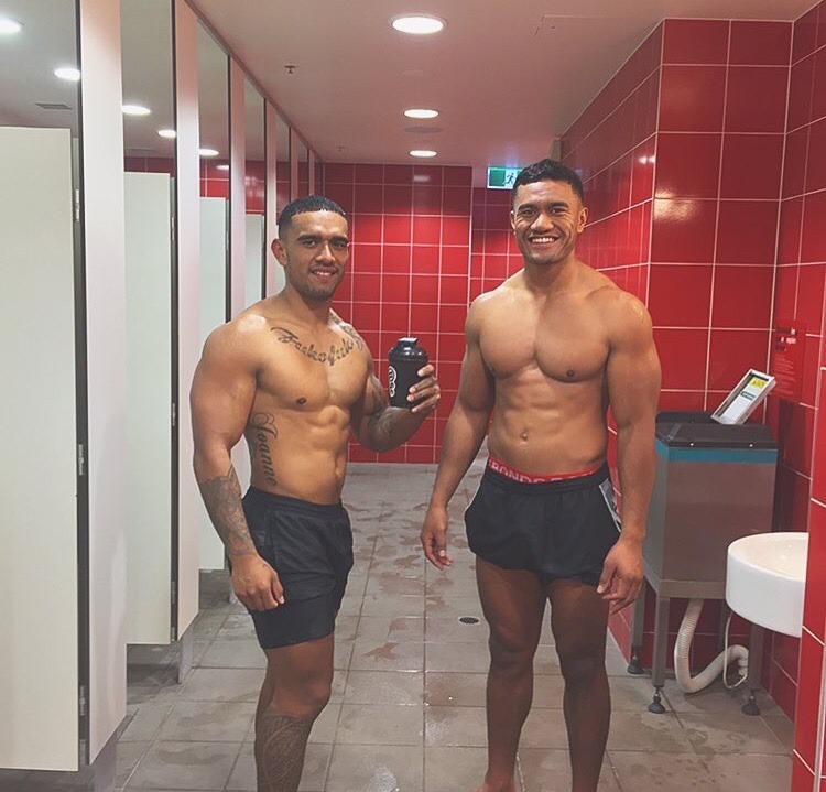 digbyioane:  follow for more island guys 🤙🏼
