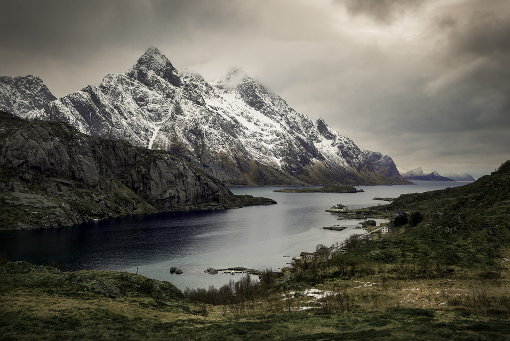 mytickingheart:  this and that | tangvåg, norway (by elmofoto) 