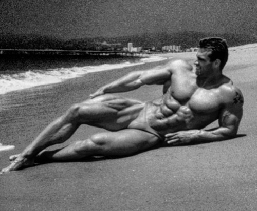 Berry DeMey Aka The Flexing Dutchman Would Turn Me On So Hard As A Kid. You Can See Why...