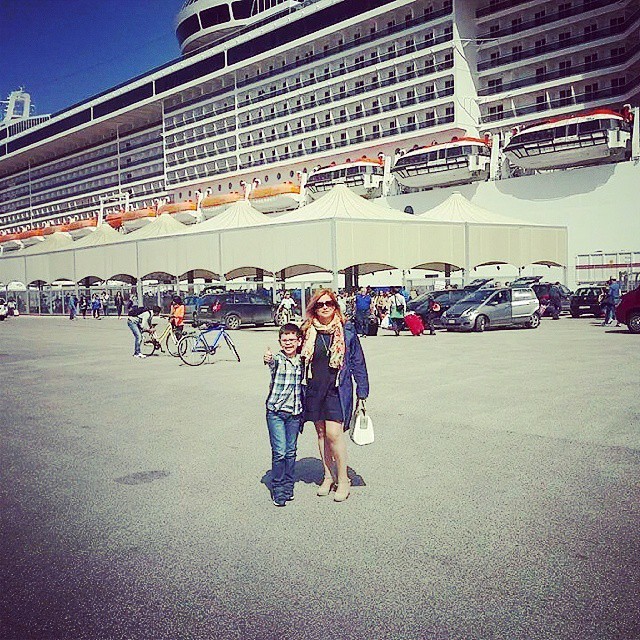 La nostra Anna e #mscpreziosa al porto di #Bari!#crociera #crazycruises #crociere #Crazy