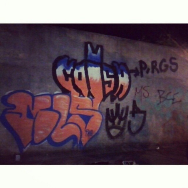 Pro domingo nao passar em branco, role ontem perto do t. Vila Velha #bomdia #graff