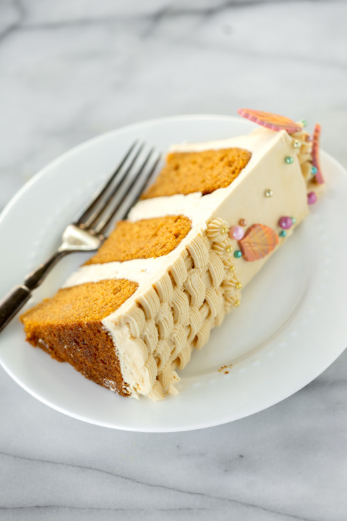 daily-deliciousness:Pumpkin spice cake with