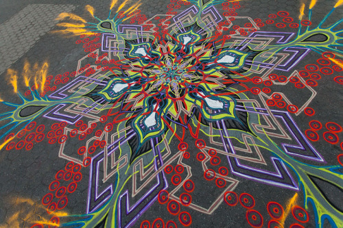 from89:   Spontaneous Temporary Sand Paintings by Joe Mangrum  You Can Also Find Me -: Skumar’s :- Twitter | Facebook | We Heart It | Pinterest | Subscribe  Other Blog :- India Incredible | Facebook