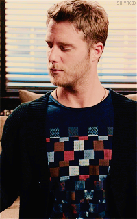 entranceshiya:  Jake McDorman ♥ as Brian Finch in Limitless My Livejournal : http://entrance-icons.livejournal.com