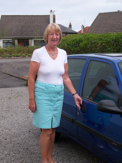 t-staudt-things:  jemcasey:  &lsquo;My neighbour can look at my perky nipples