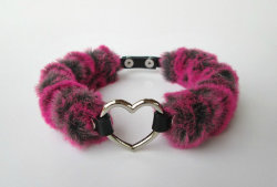 littlealienproducts:  Fuzzy Heart Choker