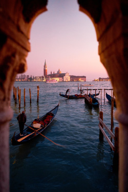 motivationsforlife:  Venezia by Luca Bravo