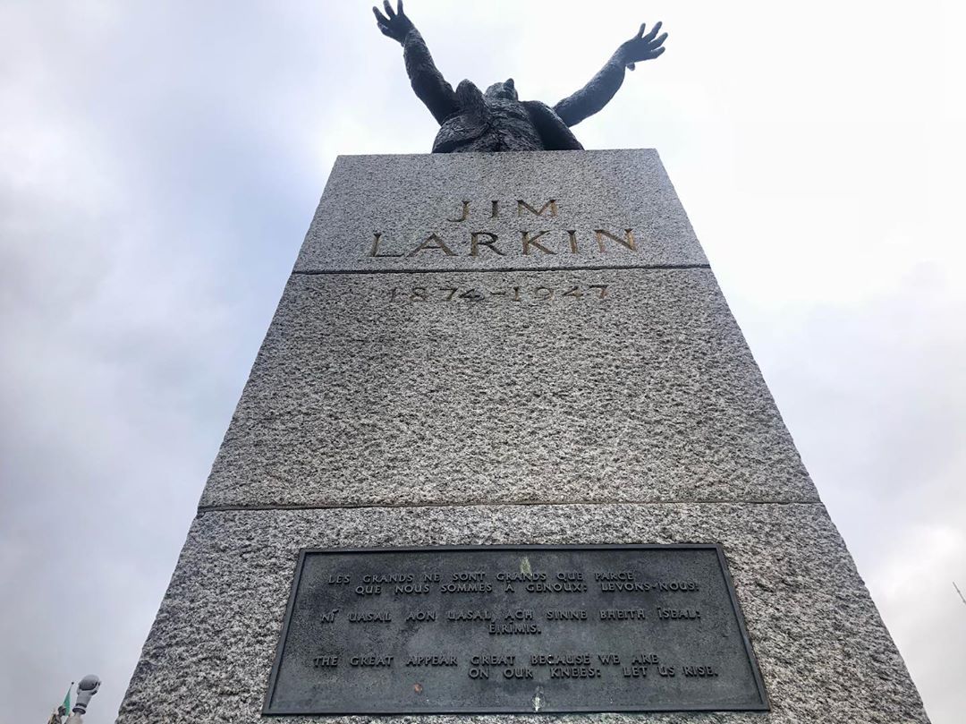 (First photos I’m posting from Ireland)
“THE GREAT APPEAR GREAT
BECAUSE WE ARE ON OUR KNEES
LET US RISE”
~Jim Larkin, Irish Republican, Union Leader.
#Ireland #WorkersKnow #1u #RISEUP #WeDoTheWork #Socialist #RankAndFile #SOLIDARITY
(at Dublin,...