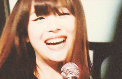 choissul:  6 random gifs of Sulli requested by seo-han 