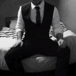 southernsir:  syspiria: lilflowerprincess-a:  *When he’s wearing a suit 😍 *When he bends you over his lap😍  that’s one way to make my panties wet 😲😍😇  Come here little one