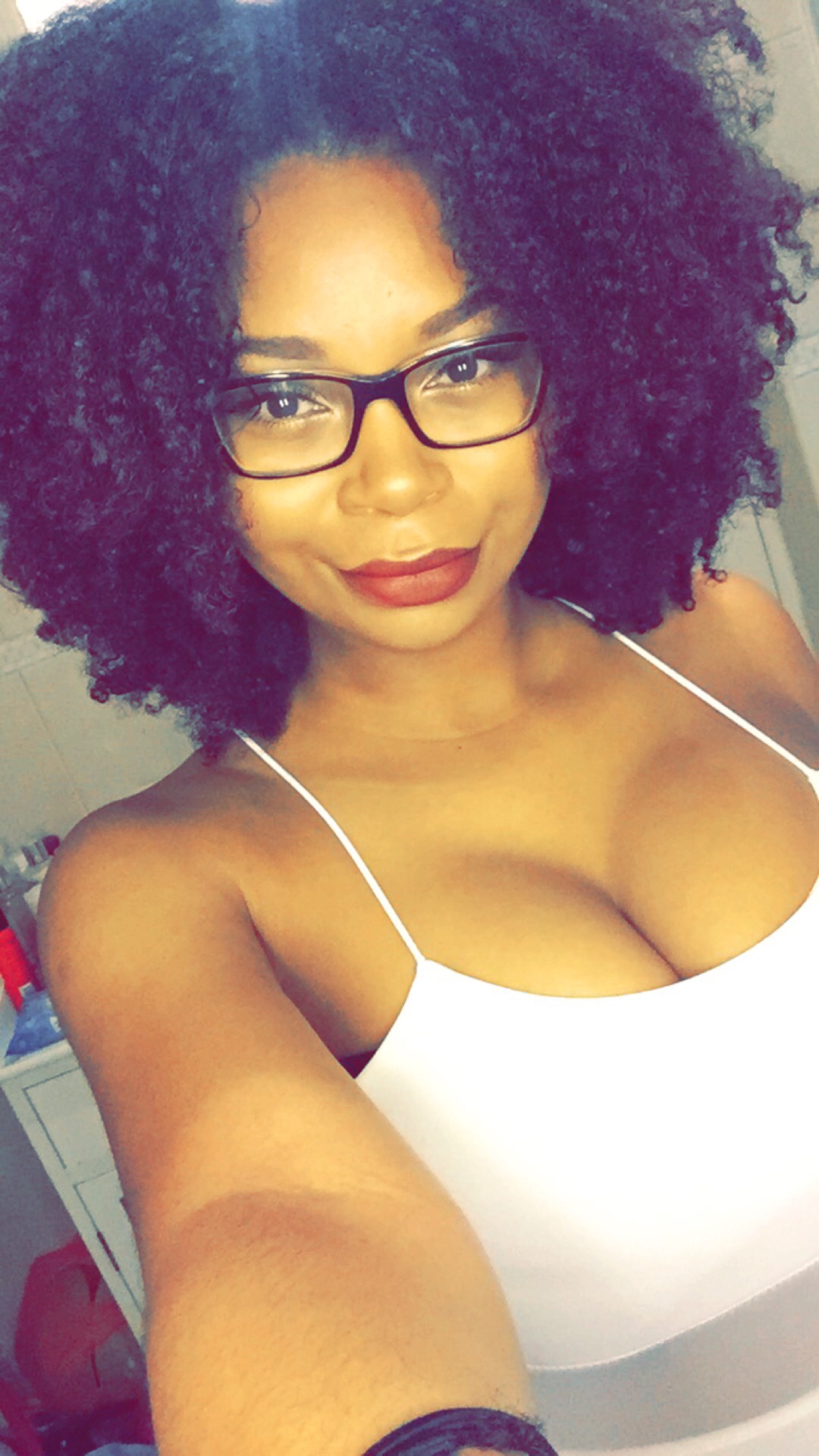 thefinestbeauties:  Tumblrette Melissa melfacemish.tumblr.com