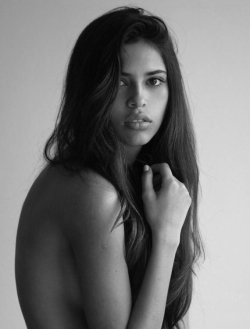 lootweet: loosperfectgirls: juliana herz LOOTWEET; Looking for Perfection