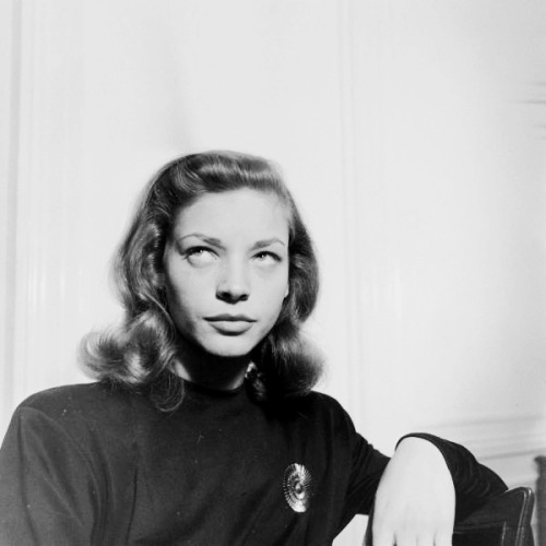 longtallsallyd:  Lauren Bacall photographed by Nina Leen, 1945.