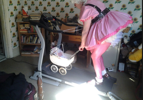Fantastic idea (Paulapetal in the pics, not me)
