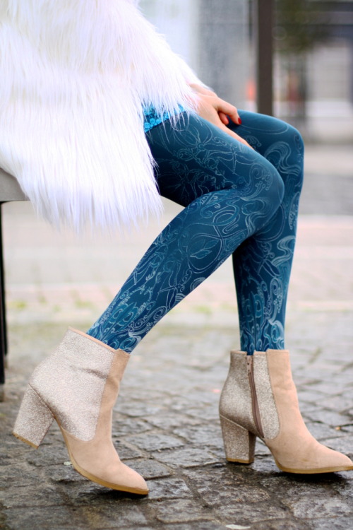 (via THE STYLING DUTCHMAN.: Glitter, Paisley, Lace and Shaggy Fur)