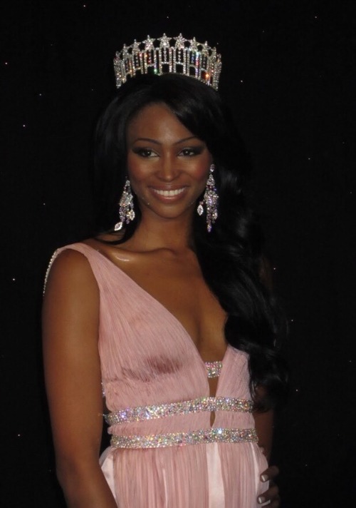 silkandcinnamon:The Ten Black Miss USA winnersCarole Gist, Miss USA 1990 (the 1st black Miss USA