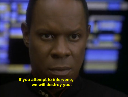 startrektofinish:Great opening scene to a series