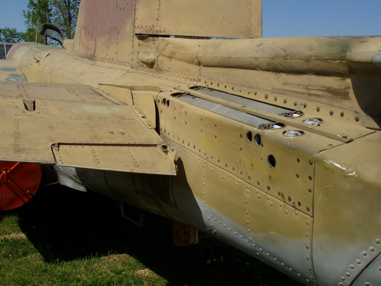 rocketumbl:  Su-25K