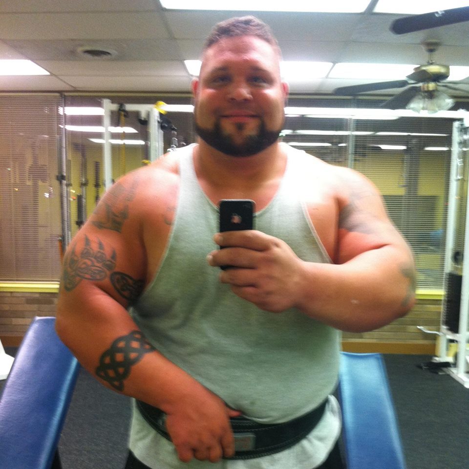 googleeatshit:  fuckingfatmuscle:  Hunky hulky  Socute!!