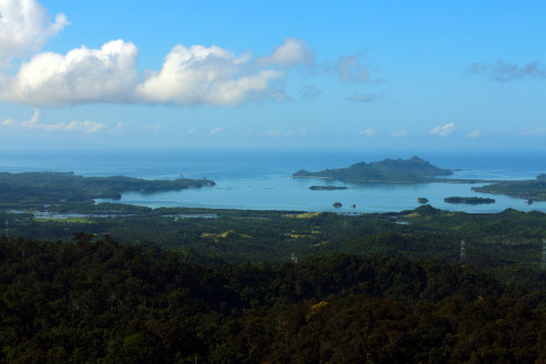 boybehindthelens: Mt. Pinagbaderahan. Reaching a height of 366 masl, the summit offers a nice vantag