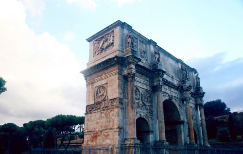 henriplantagenet: The Arch of Constantine, Rome. The Arch of Constantine (Italian: Arco di Costantin