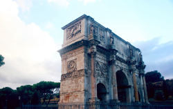 greekconvention:  The Arch of Constantine.