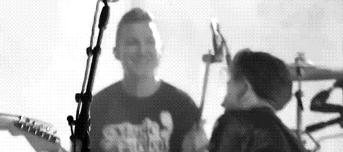 fuckingrockstars:  Oh, that boy’s a slag. 