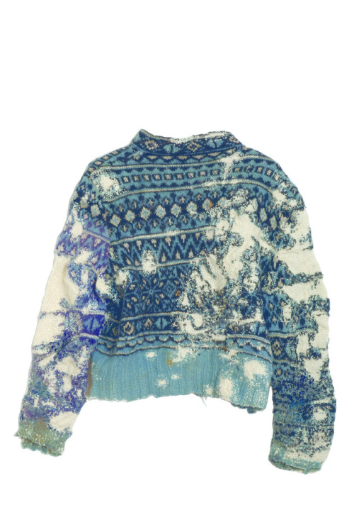 putthison:  Arts and Craft: Celia Pym’s Darned Sweaters Check out this cool Norwegian sweater, which