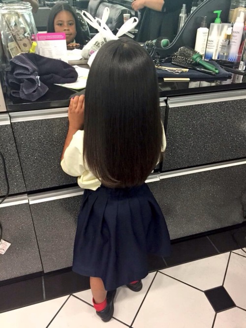 trebled-negrita-princess:  flyandfamousblackgirls:  gleaux:  beautifulbrownies:When you realize you cute 💁🏽👶🏾. This reminds me When my mom used to straighten my hair for special occasions lol 😊   Too precious  looking like a little girl