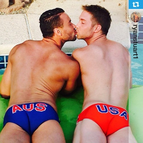cariocawear:  FAN PICS: from Vegas #Repost of Ryan @ryanstuart1 with @repostapp. ・・・ Australia and USA join forces! Well maybe just a little kiss. Seems fitting that we wear our respective nations on this, my 1 year anniversary in the USA !