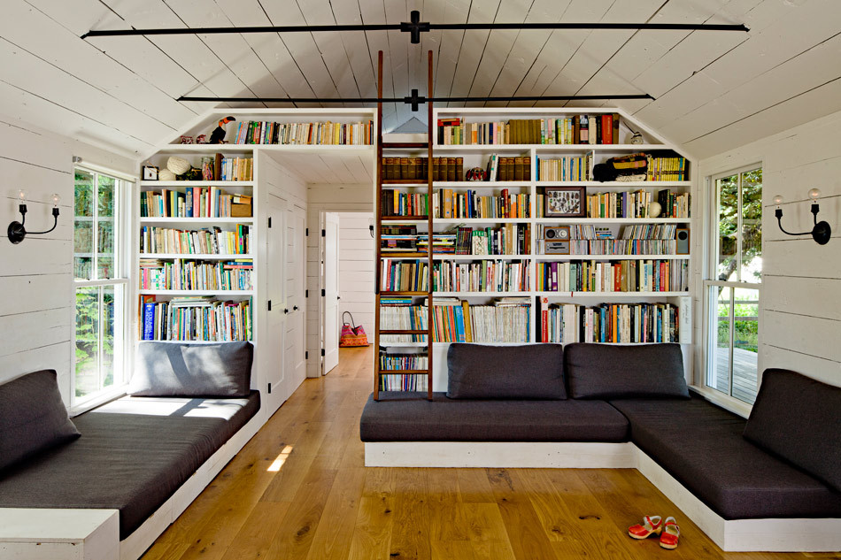 tinyhousetown:  A reclaimed 540-square-feet home located 15 minutes north of Portland,