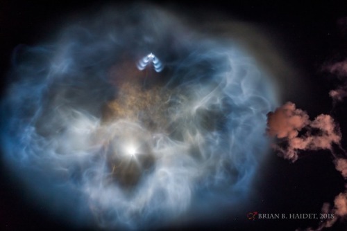 The Falcon 9 Nebula : Not the Hubble Space Telescope’s latest view of a distant planetary nebu