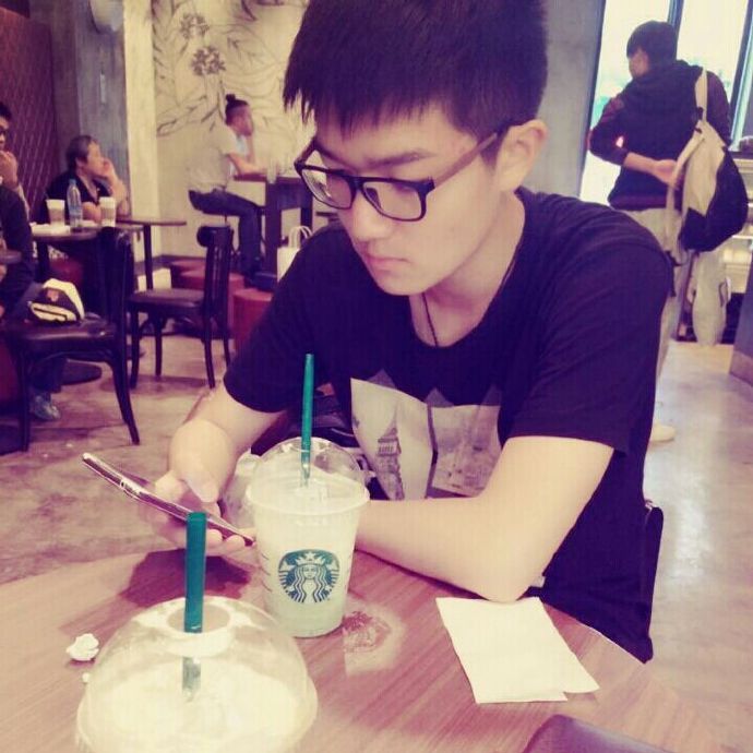 zhenfuhua:  hsxiaoyu:  😘  哈哈