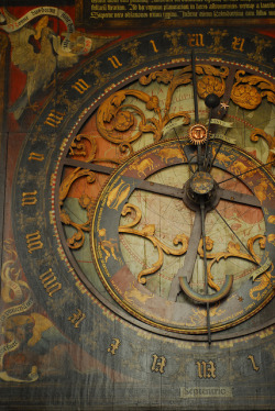  viα wasbella102: Astronomical clock, St-Paulus-Dom, Münster: Forest Pines &ldquo;The Münster astronomical clock is unusual in one major respect: its hands turn anticlockwise. It was built in the period 1540-42.&rdquo;  Swoon&hellip;I love clocks.