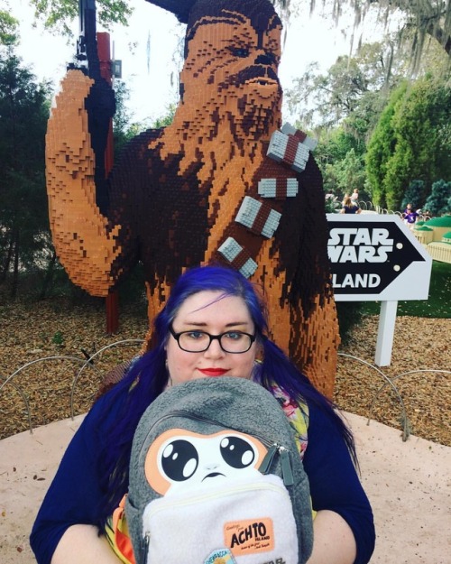 Lego Chewbacca and the Porg backpack. ❤️❤️❤️ #legoland #legolandflorida #lego #chewbacca #porg #porg