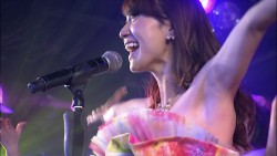 fetishjapan:  ライブなナマ腋。Oshima Yuko さん。