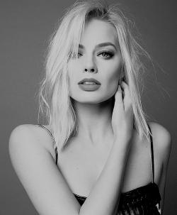 samuelclaaflins:    Margot Robbie photographed by Kai Z Feng for ‘Elle Australia’ 2014