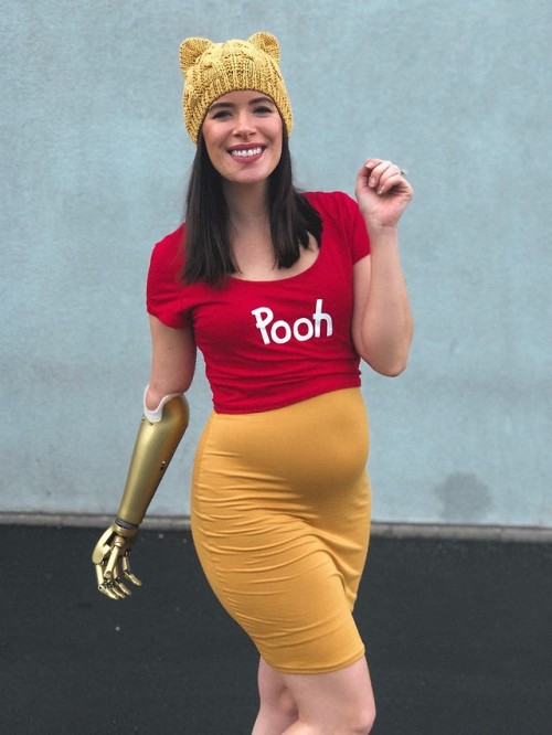 DIY Pregnancy Winnie the Pooh costume. 