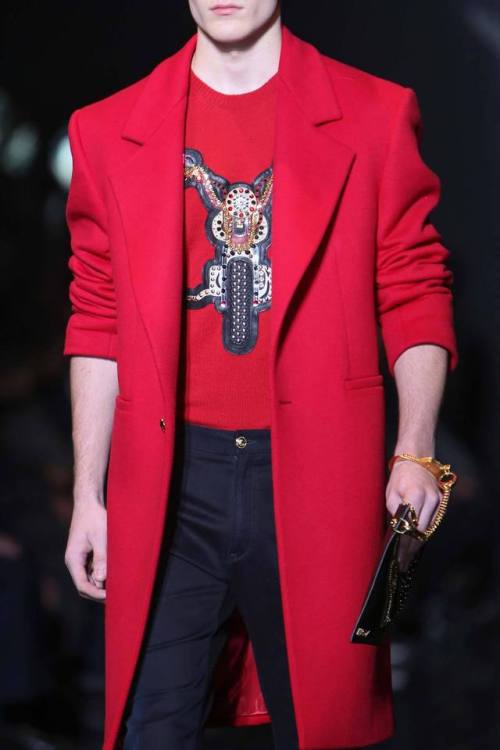 money-in-veins: Versace F/W 2014 Menswear (Details)