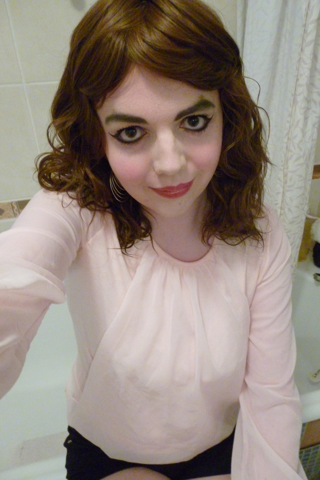 lucy-cd:  PicturesThis has to be one of my many favourite outfits, so gorgeous! &lt;3