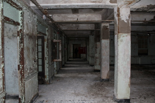 top-step-wolf:  Pictures taken at Kings Park Psychiatric Center (1885-1996). Taken December 30th, 2014. 