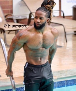 Massive Black Bulge In Shorts Massive Black Bulge In Shorts
