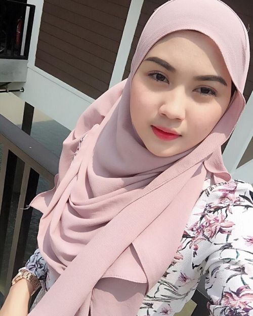 sambranner: saifulepul2701: gadispilihan: Raihan Hai huiii.kompom pancut dalam ni.sedap wow..body ba