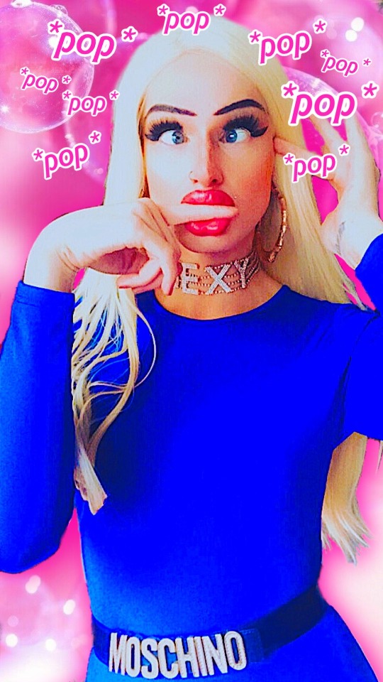synesthetika:bambiithedollii:Wat did u say daddy?? sorry my brain went into my lips!✨ Be more Barbie ✨