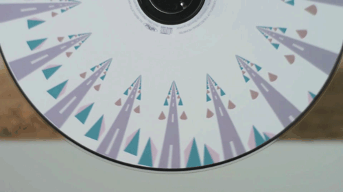 vimeo:  SOUR - “Life Is Music” by Space Shower Music The phenakistoscope animation in this music video was made possible by 189 spinning compact discs! 