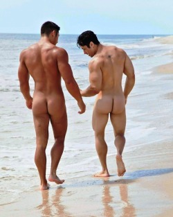 doyoulovemymen:  Asses to asses, dick to mouth. 
