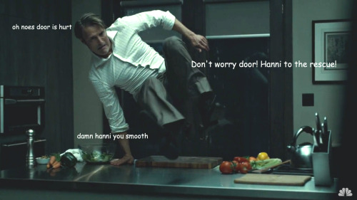 drlecterme: hanni rushes to door’s side